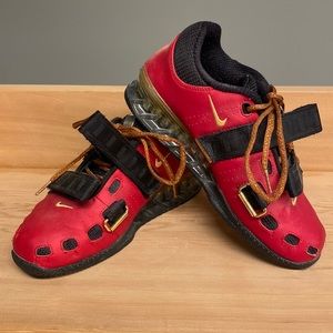 Nike romaleos 2 red with gold swoosh 5.5 mens or 7 womens